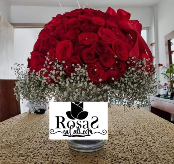 Jarrón de amor x100 rosas