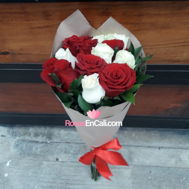Bouquet rosa blanca y roja
