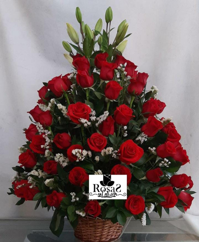 Arreglo de rosas y lirios Floristerías en Cali