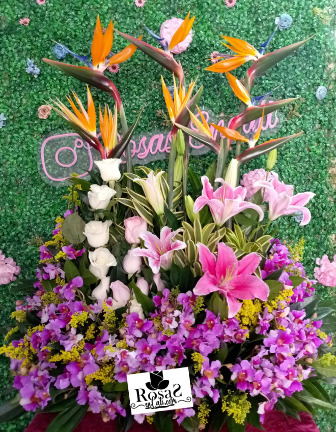 Arreglo Floral Mamá Florecida En Cali