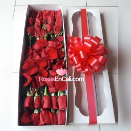 Caja x24 rosas floristería en Cali