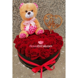 Corazón de rosas y peluche en cali