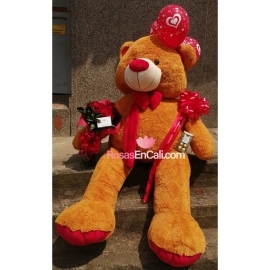 Oso de peluche grande, rosas y chocolates