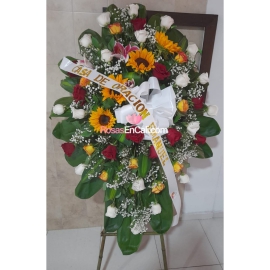 Corona funebre girasoles y rosas